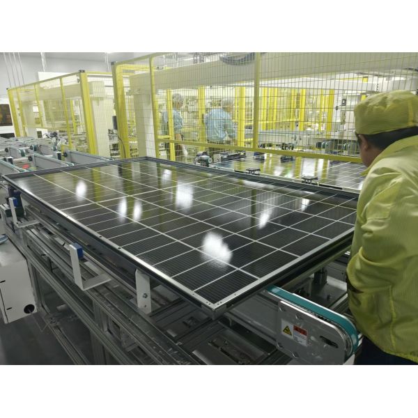 Strong Solar Panel Steel Frame Combining High Corrosion Resistance and Versatile