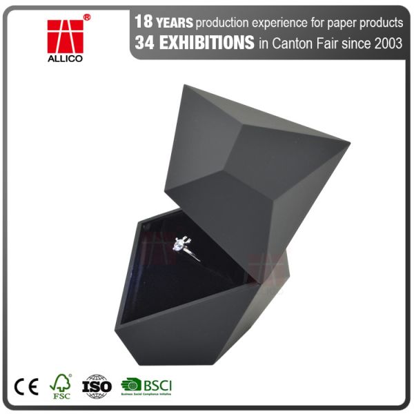 ISO Matt Lamination Black Cardboard Jewelry Boxes For Engagement Ring