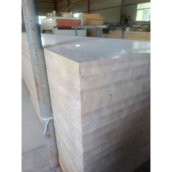 Red Pine 5mm Wood Based Panels Solid Good Breathability For Furniture Decoration