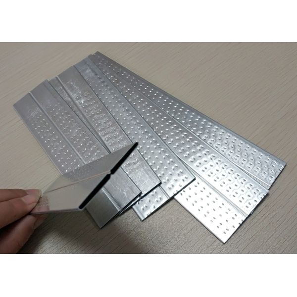 Pipe Recyclable Aluminum Spare Parts For Car Heat Transfer , Long Life Time