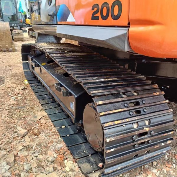 Hitachi ZX200 Second-hand Excavator Imported from Japan 20 Ton Crawler Escavator