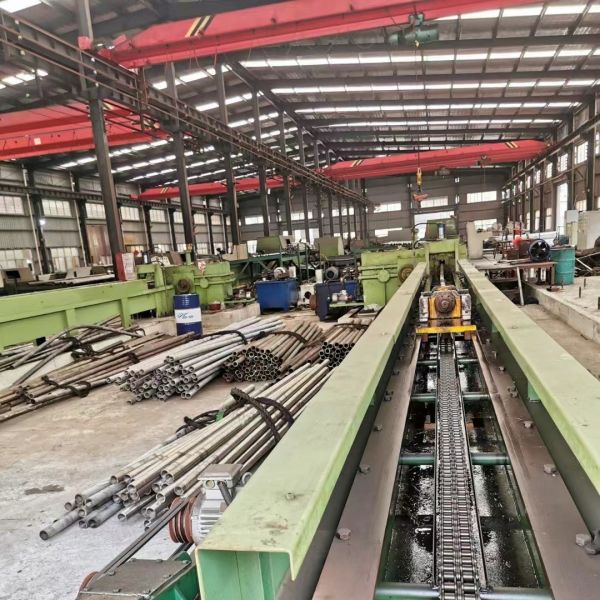 EN 1.4301 1.4845 Stainless Steel Seamless Pipe Tube DN10 - DN400 SCH40