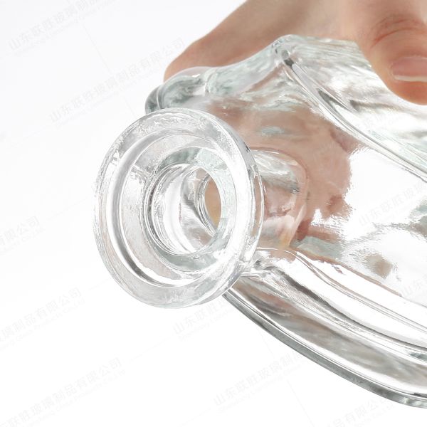 Classic Square Clear Packing Wine Bottle With Glass Lid 500ml 750ml 1000ml
