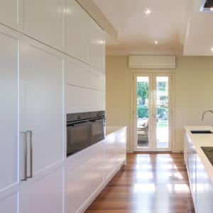 Modern Modular Lacquer Pantry Kitchen Cabinet White Shaker Style