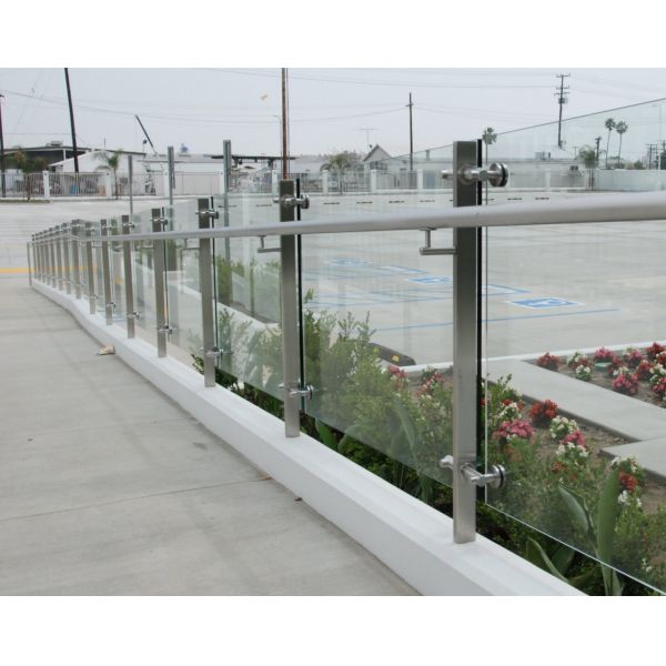 Buy Outdoor Architectural Glass Panels With Polished Edges Transparent at wholesale prices