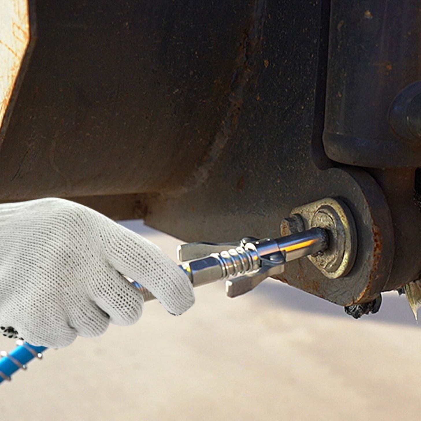 Self - Locking Grease Gun Coupler 10000 PSI Oil Injection Nozzle Oil Pump Car Grease Filling