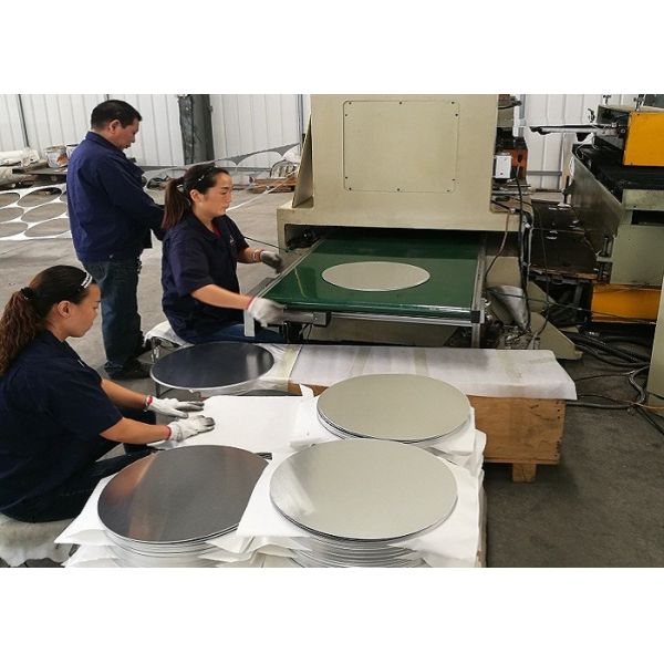 Buy Alloy 1070 Deep Drawn Aluminum Round Circle Plain For Industrial Lighting at wholesale prices