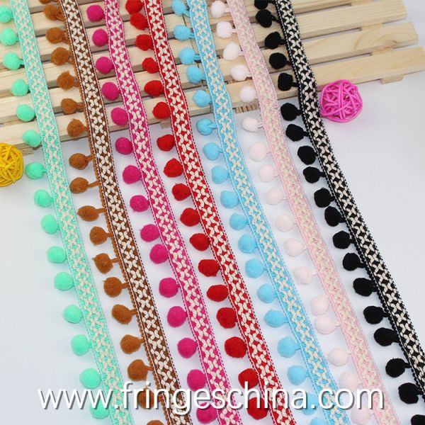 Machine producing OEM wholesale beautiful fabric drapery trimmings beaded pom pom fringes