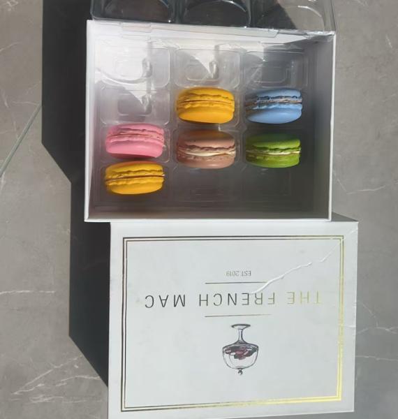 Buy customized macaron plastic packaging at wholesale prices