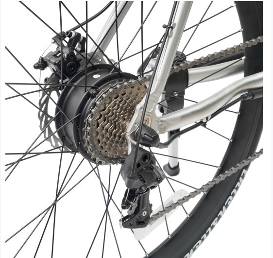 Buy 700C Electric City Bicycles Aluminum Alloy 250W 10.4Ah at wholesale prices