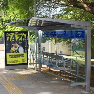 Cost-Effective 65 Inch Outdoor Digital Ads Signage 2500nits Brightness A For Bus
