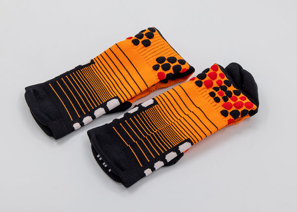 Buy Unisex Anti Skid Athletic Basketball Socks With OEM Logo at wholesale prices