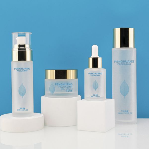 Buy OEM Luxury Cosmetic Packaging Set With Round Ball Cap 150ml at wholesale prices