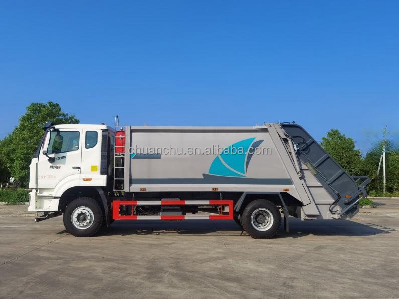 Diesel Garbage Pickup Truck Crushing and Loading Domestic Garbage with Powerful Compressed Truck