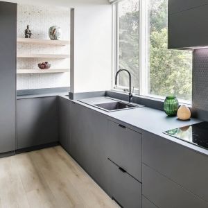 Luxury Black Melamine Modern Matte Kitchen Cabinet Sets Moisture Proof