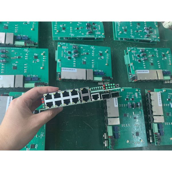 10-Port Gigabit L2 Managed PoE Switch 90W 48V Active PoE 2 Combo Ports Rugged Design