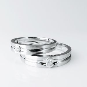 Customizable Generous Unique Middle Grooved 18k Gold Couple Ring