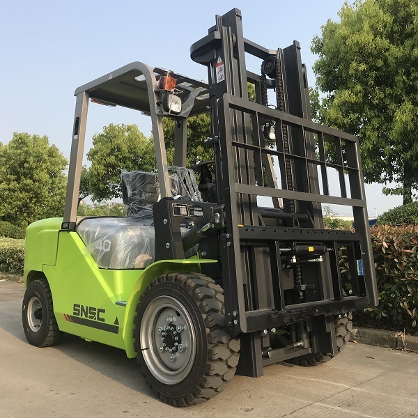 3-7m Lifting Height Snsc Forklift 4tn Powered by Xinchai/Japan Isuzu Engine