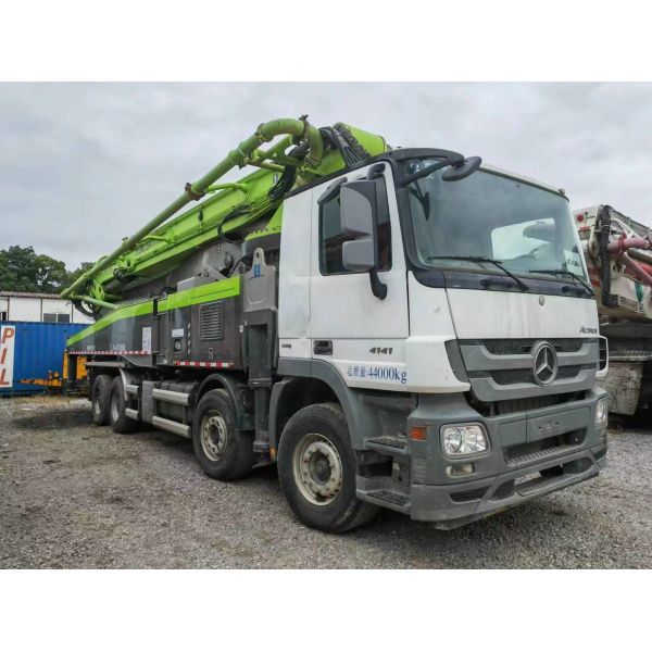 Buy 2018 Zoomlion Used 56m Truck Mounted Concrete Pump Fully Hydraulic at wholesale prices