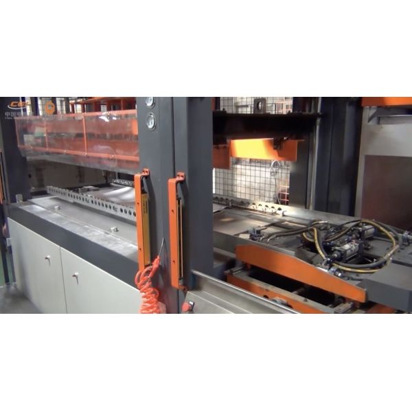 Refrigerator Manufacturing Assembly Line—2-Station Vacuum Forming Equipment