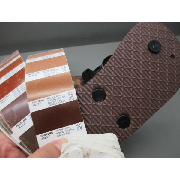 OEM PE EVA Kids Character Flip Flops Sandals Open Toe Style Anti Slip Design