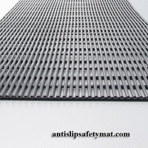 PVC Swimming Pool Anti Slip Mats 30ft Outdoor Door Mats That Drain Water