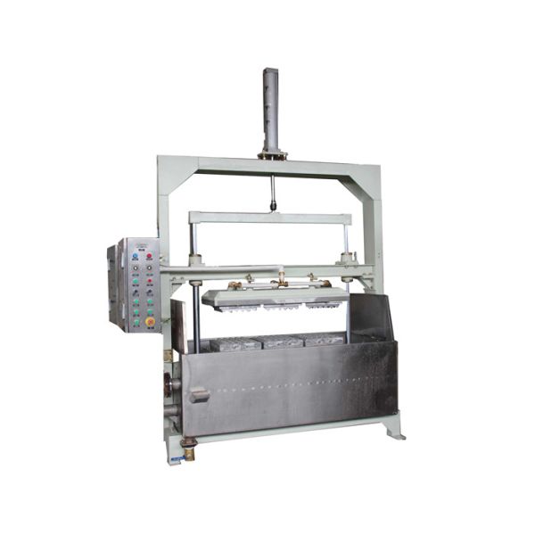 Buy 600pcs / H Pulp Moulding Machine Fruit Tray / Medical Tray Use at wholesale prices