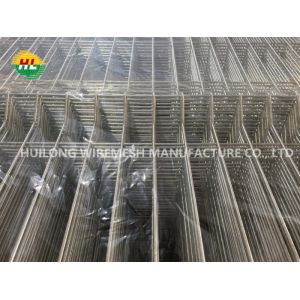 Aperture Size 50x200mm Welded Mesh Fence 6 Ft For School Sports Field Stadium
