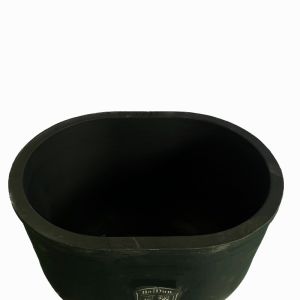 Cylindrical Clay Graphite Crucible Chemical Resistant For Melting Casting