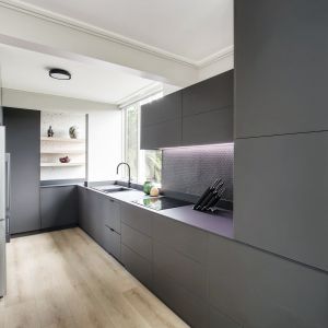 Luxury Black Melamine Modern Matte Kitchen Cabinet Sets Moisture Proof