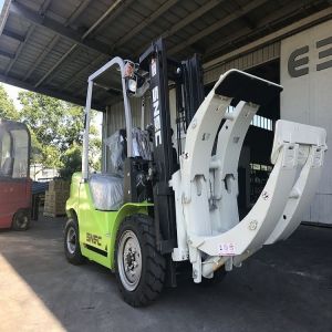2825X1230X2170mm Diesel Engine Powered Paper Roll Clamp Forklift for Heavy Loads