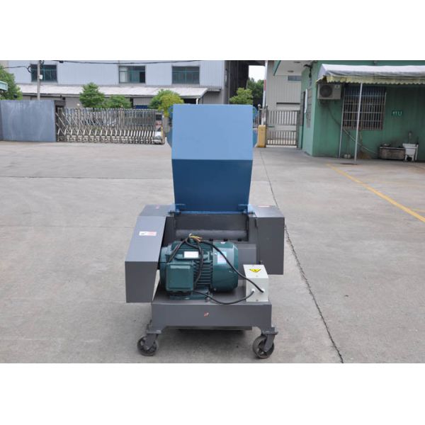 Buy 1250kg Plastic Crushers Recycling , Easy Cleaning Recycling Plastic Crusher at wholesale prices