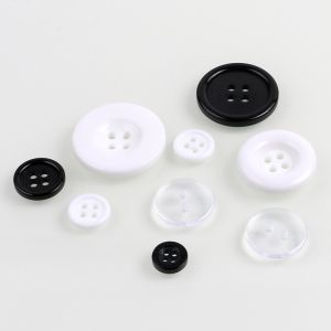 2021 Hot selling sewing 4 hole polyester resin button
