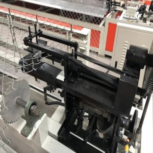 Quality 2-4m width Fully Automatic Diamond Wire Mesh Chain Link Fence Netting Making Machine for sale