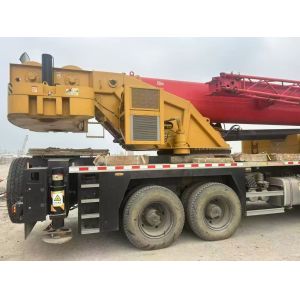 Hydraulic Straight Arm Mobile Truck Crane 80 Tons Max Working Height 50 Meters