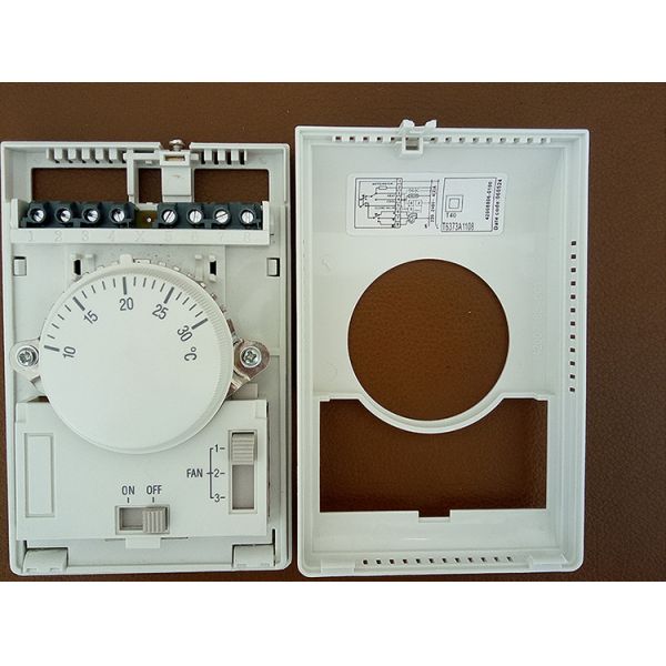 T6373A1108 Mechanical Honeywell thermostat for fan coil unit