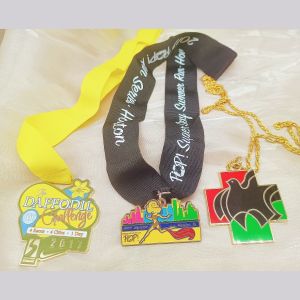 Wholesale customized design die casting gold medal medailles with ribbon