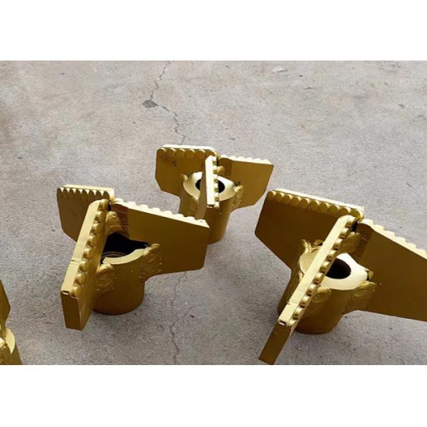 3 Wings PDC Drilling Bit in blue color