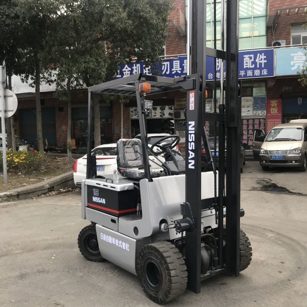 Grey Used Nissan 1.5 Tons Electric Forklift Imported From Japan Max Lifting Weight 1500kg
