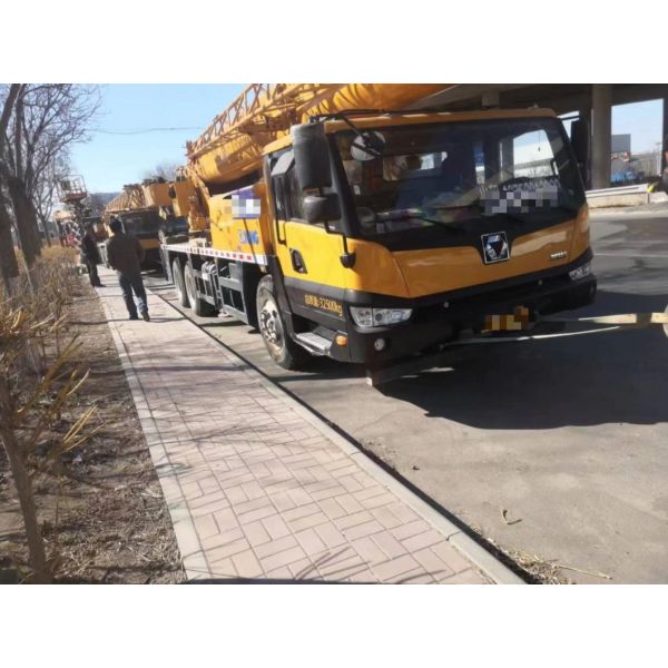 Xcmg Energy Saving Mini Mobile Portable Truck Crane With 25T Capacity