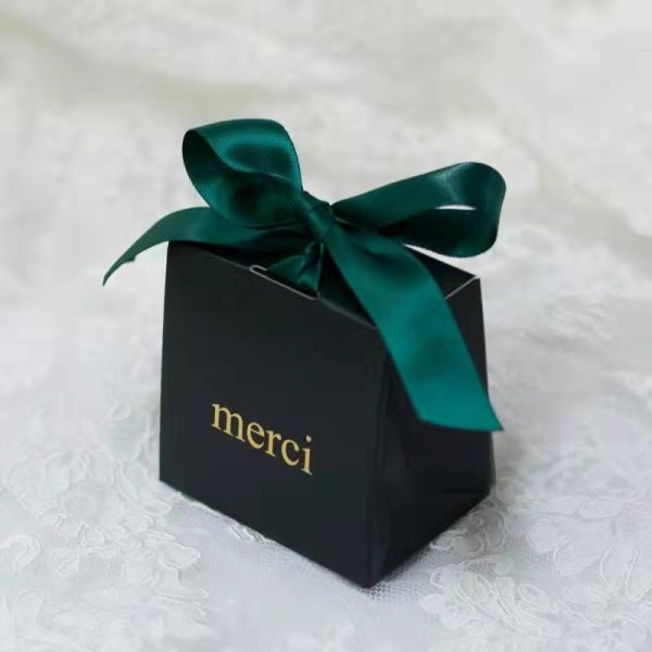 Customizable Candy Chocolate Wedding Food Packaging Box Eco Friendly With Ribbon Bow