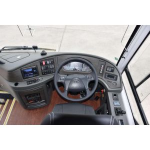 RHD Right Hand Drive 50 Seats Diesel Bus with 6-8L Engine Capacity and Durable