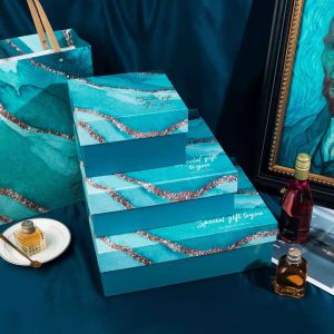 Luxury Wave Gilded Cosmetic Gift Box Customizable Packaging