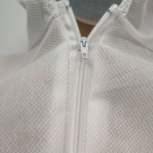 Polypropylene Pp Breathable Disposable Protective Coverall With Hood