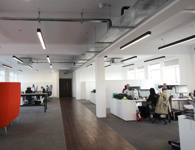 Indoor SMD 36W IP20 Linear Suspended LED Light Fixture 4Ft 75 - 80lm/W Office