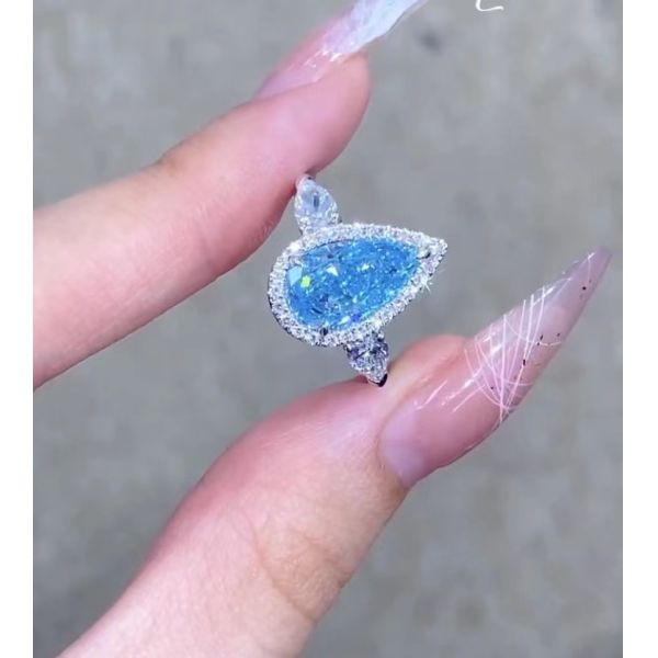 18K White Gold CVD Diamond Ring 2.32ct Blue Pear Cut Engagement Ring Jewelry