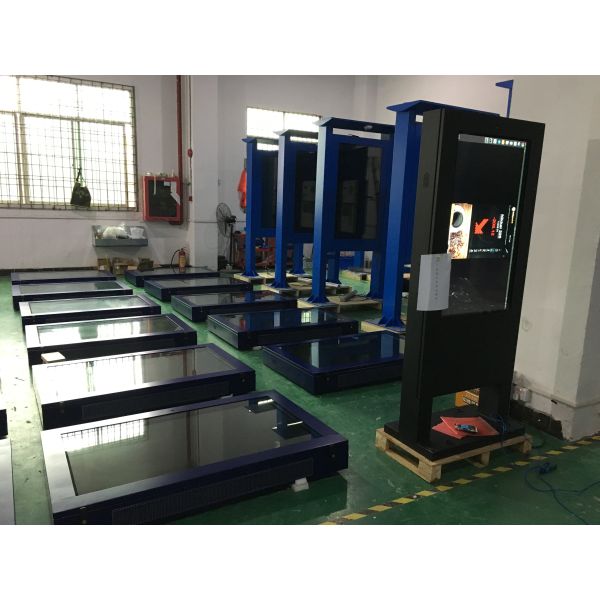 Double Side Outdoor LCD Advertising Player 32 55 86 Inch Capacitive Kiosk