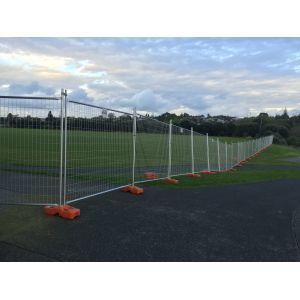 240 X 210cm Galvanized Chain Link Fence Panels Construction Q235 Steel Materials
