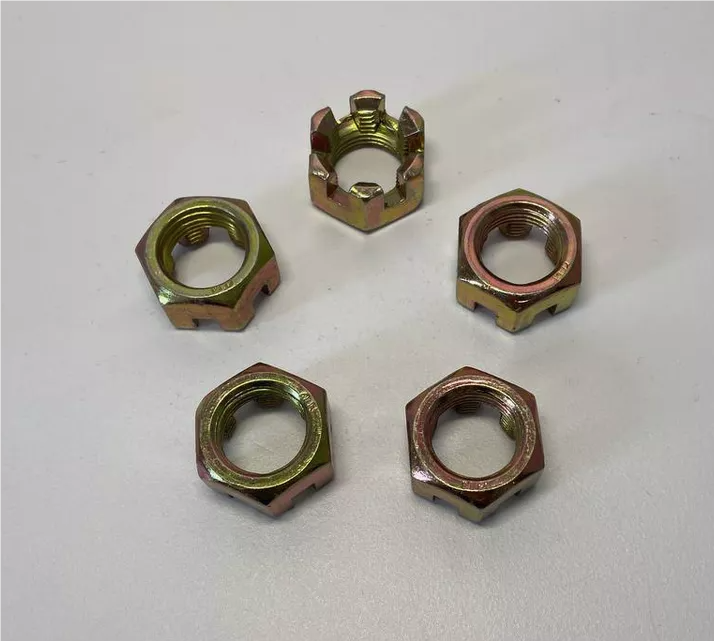 Mtz Tractor Spare Parts screw 70-3003032 М18х1.5