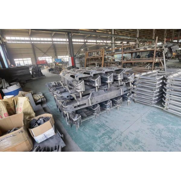 NO LOOP Standard Size DMAX Bull Bar Pickup Truck Front Bumper MANX4